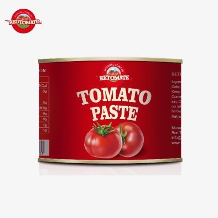 Una confezione di 70 grammi di pasta di pomodori dolce e pungente