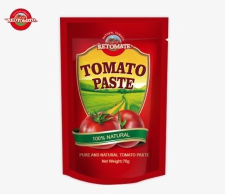 Sacchetti di pasta di pomodoro di 70 g di qualità superiore, doppiamente concentrati, disponibili sia in piattaforma che in stand-up.