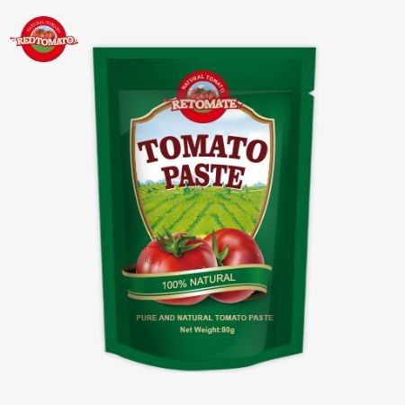 Un sacchetto di 80 grammi di pasta di pomodori a doppia concentrazione è disponibile con livelli di purezza che vanno dal 30% al 100%