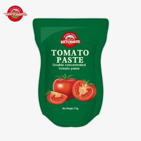 La fabbrica di pasta di pomodoro produce 113 grammi di bustine in conformità con gli standard di produzione ISO HACCP BRC e FDA