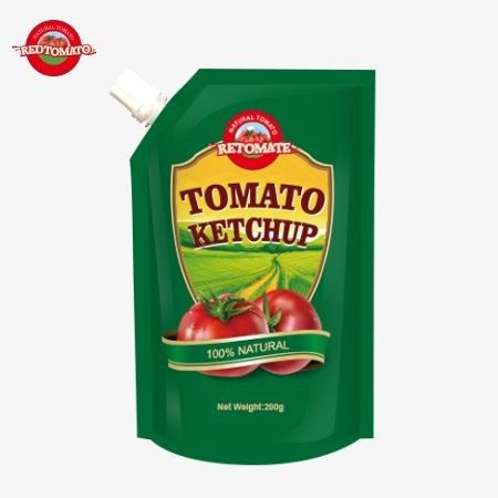 Produciamo sacchetti di 200 grammi di ketchup che soddisfano gli standard internazionali e sono disponibili a prezzi di fabbrica