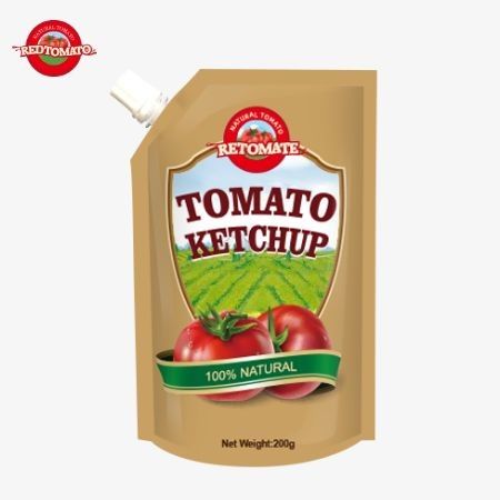 Produciamo sacchetti di 200 grammi di ketchup che soddisfano gli standard internazionali e sono disponibili a prezzi di fabbrica